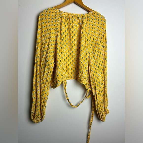 Rhode By Target Women’s XXL Blouse Ditsy floral Wrap Crop Top - Picture 2 of 10